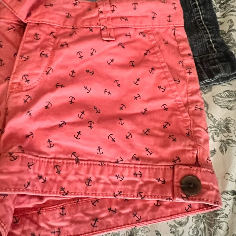 Wildflowers Women's Jean and Red Shorts Collection - Picture 7 of 9